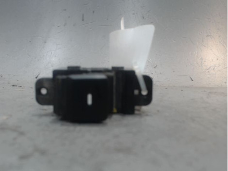COMMANDE LEVE-GLACE PORTE AVD HYUNDAI I20