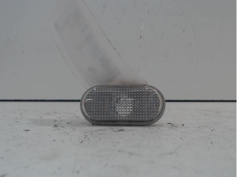 REPETITEUR AILE DROIT RENAULT TWINGO