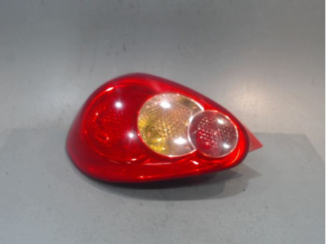 FEU ARRIERE GAUCHE  TOYOTA AYGO