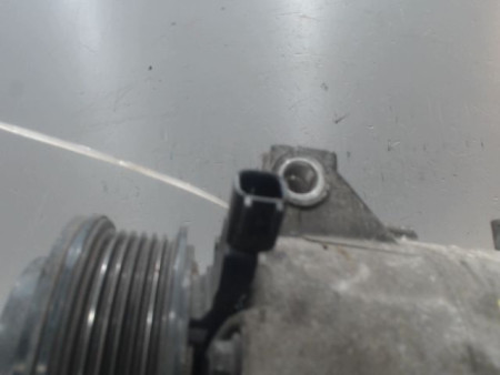 COMPRESSEUR AIR CONDITIONNE FORD FIESTA