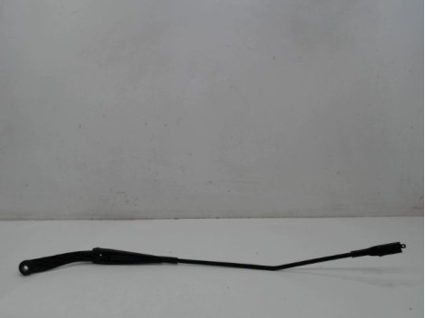 BRAS ESSUIE-GLACE AVANT DROIT FIAT PUNTO