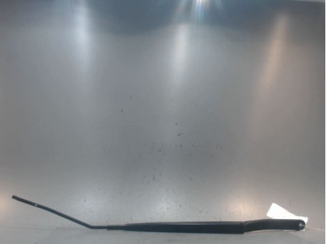 BRAS ESSUIE-GLACE AVANT DROIT RENAULT CLIO