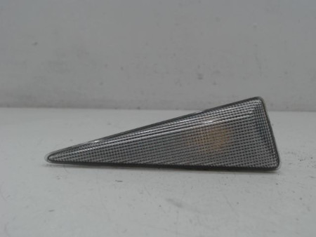 REPETITEUR AILE GAUCHE RENAULT MEGANE