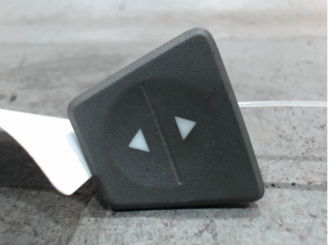 COMMANDE LEVE-GLACE PORTE AVD FIAT PANDA