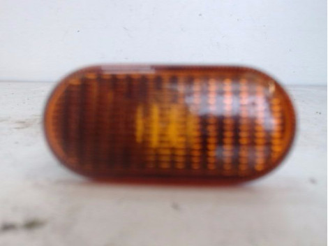 REPETITEUR AILE DROIT RENAULT MEGANE