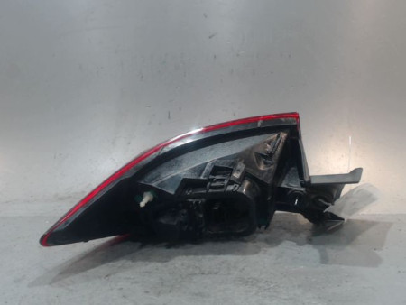 FEU ARRIERE DROIT RENAULT CLIO