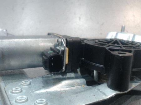 MECANISME+MOTEUR LEVE-GLACE AVANT DROIT DACIA SANDERO
