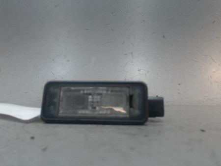 ECLAIREUR PLAQUE DE POLICE DROIT PEUGEOT 308