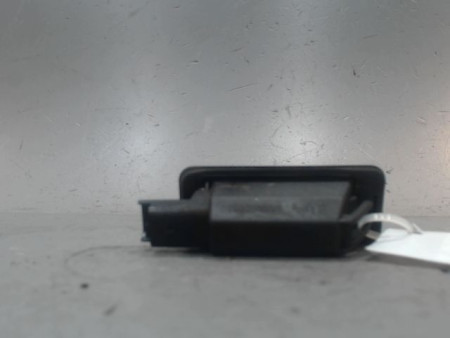 ECLAIREUR PLAQUE DE POLICE DROIT PEUGEOT 308