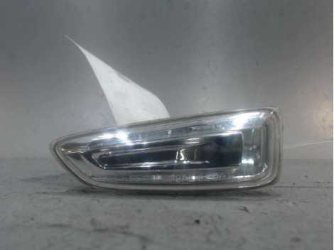 REPETITEUR AILE GAUCHE OPEL CROSSLAND