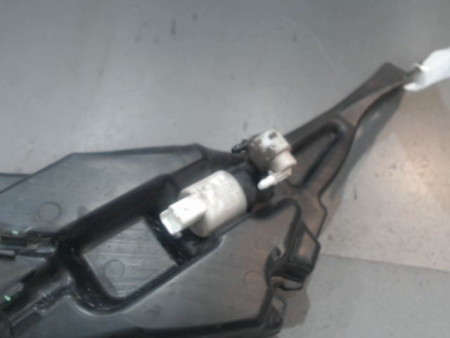 RESERVOIR LAVE-GLACE AVANT PEUGEOT 308