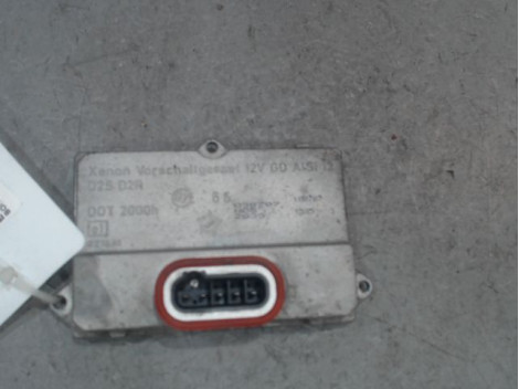 BOITIER XENON PHARE DROIT RENAULT CLIO I PH.2 94-96