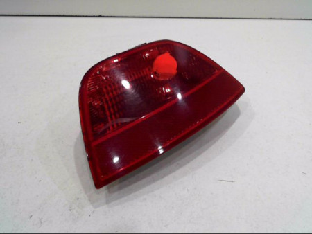 FEU BROUILLARD ARRIERE GAUCHE FORD FOCUS