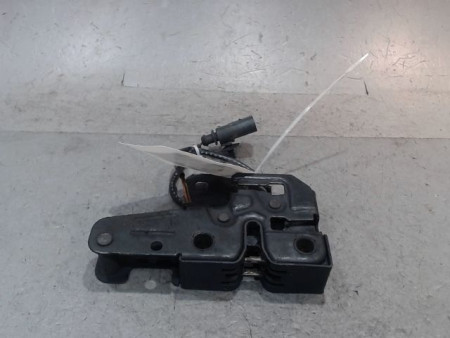 SERRURE CAPOT AUDI A4