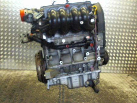 MOTEUR ESSENCE M.G. ZR 105