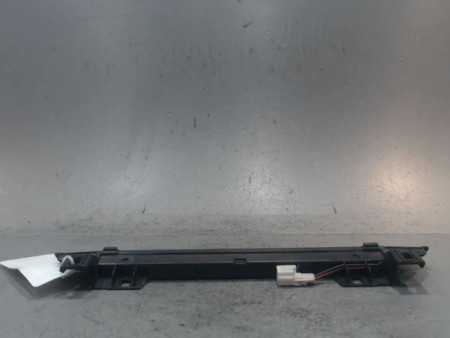 FEUX STOP SUPPLEMENTAIRE NISSAN ALMERA