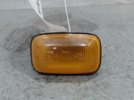 REPETITEUR AILE DROIT TOYOTA HILUX
