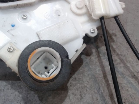 SYSTEME CONDAMNATION AVANT DROIT TOYOTA YARIS