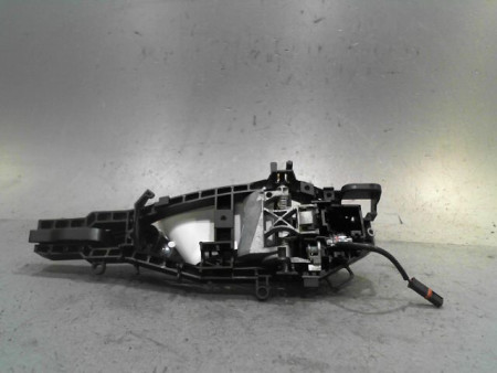 POIGNEE EXTERIEURE PORTE AVANT DROIT BMW M140L