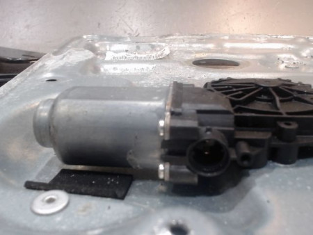 MECANISME+MOTEUR LEVE-GLACE AVANT DROIT NISSAN QASHQAI