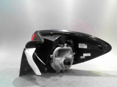FEU ARRIERE GAUCHE  RENAULT CAPTUR