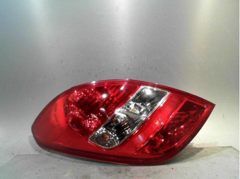 FEU ARRIERE GAUCHE  HYUNDAI I20