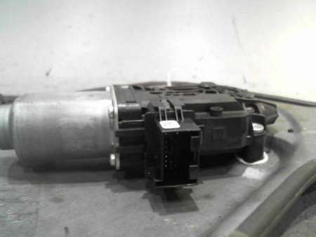 MECANISME+MOTEUR LEVE-GLACE AVANT DROIT SKODA FABIA