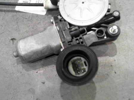 MECANISME+MOTEUR LEVE-GLACE AVANT DROIT SUZUKI SWIFT