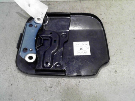 VOLET DE TRAPPE CARBURANT DACIA SANDERO