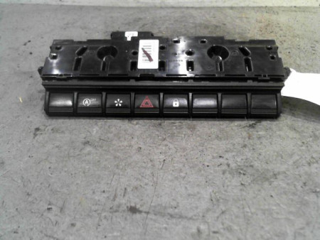 BOUTON DE WARNING RENAULT CAPTUR