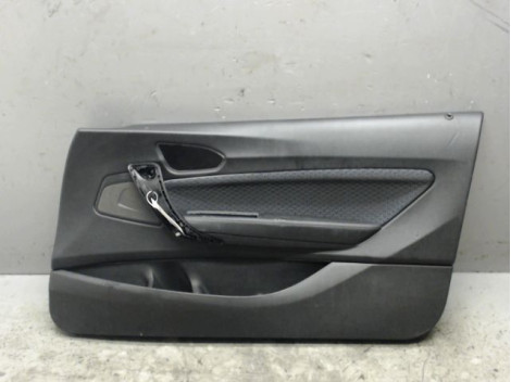 GARNITURE PORTE AVANT DROIT BMW M140L