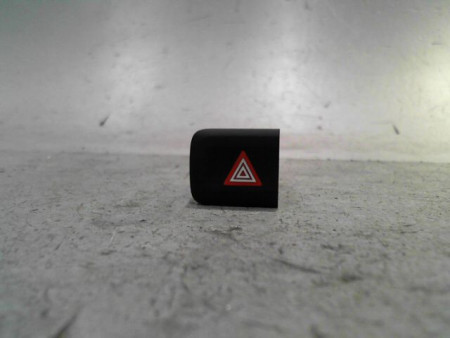 BOUTON DE WARNING CITROEN BERLINGO