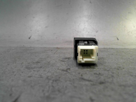 BOUTON DE WARNING CITROEN BERLINGO
