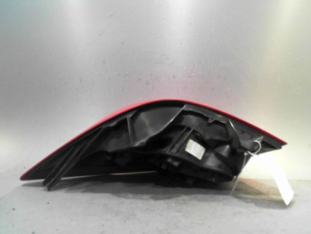 FEU ARRIERE DROIT NISSAN PRIMERA