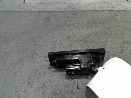 ECLAIREUR PLAQUE DE POLICE GAUCHE RENAULT MEGANE-E