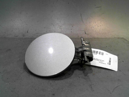 VOLET DE TRAPPE CARBURANT TOYOTA YARIS