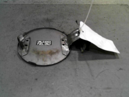 VOLET DE TRAPPE CARBURANT TOYOTA YARIS