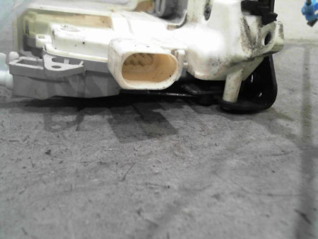 SYSTEME CONDAMNATION AVANT GAUCHE AUDI A1
