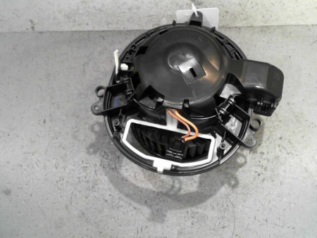 MOTEUR VENTILATEUR CHAUFFAGE BMW M140L