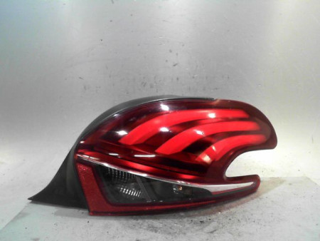 FEU ARRIERE DROIT PEUGEOT 208
