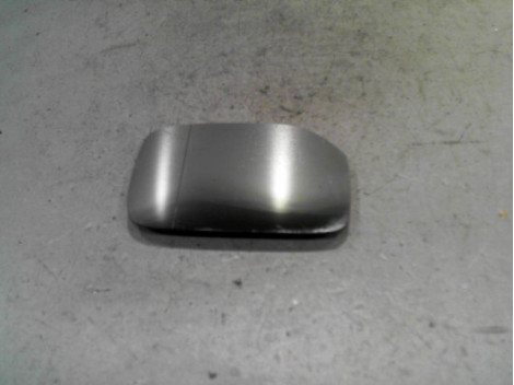 GLACE RETROVISEUR EXT G PEUGEOT 106