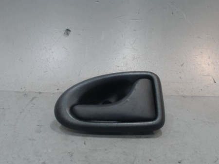 POIGNEE INTERIEURE PORTE AVANT DROIT IVECO 35C13