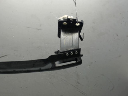 TRAVERSE INFERIEURE ARMATURE AVANT FIAT 500