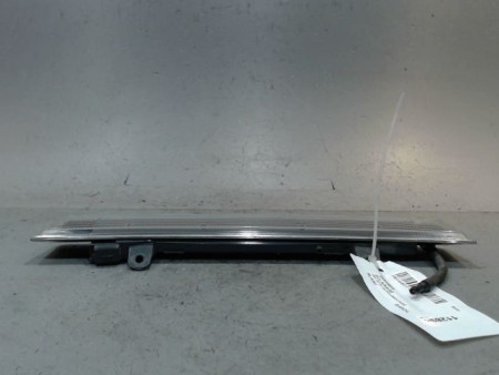 FEUX STOP SUPPLEMENTAIRE PEUGEOT 208