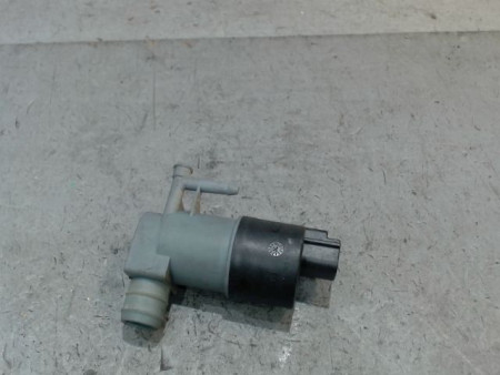 POMPE LAVE-GLACE AVANT TOYOTA YARIS