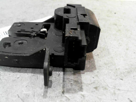 SERRURE COFFRE ARRIERE NISSAN PRIMERA