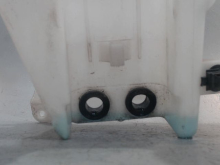 RESERVOIR LAVE-GLACE AVANT TOYOTA YARIS