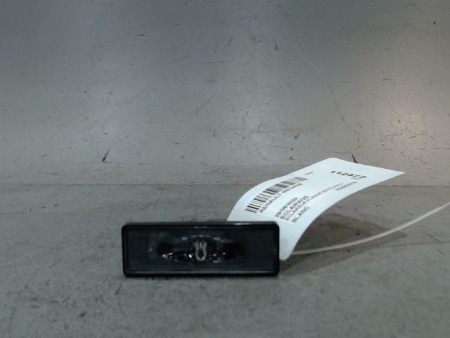 ECLAIREUR PLAQUE DE POLICE GAUCHE RENAULT MEGANE