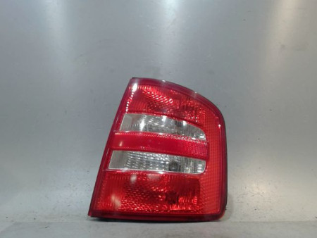 FEU ARRIERE DROIT SKODA FABIA