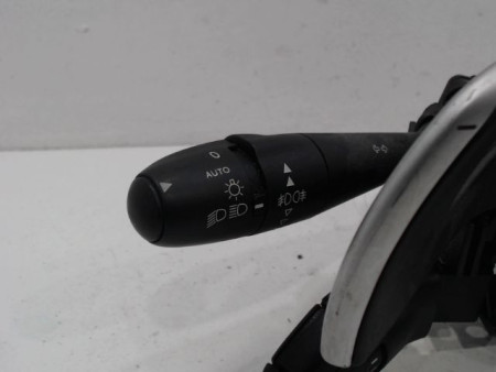 BLOC COMMODOS PEUGEOT 5008